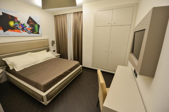 Petit Hotel Elita - Image 2