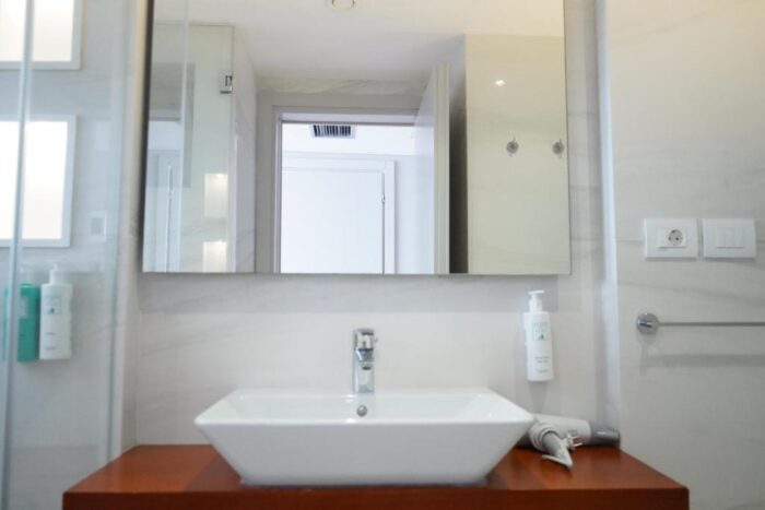 Bougainville Bay Hotel - Image 19