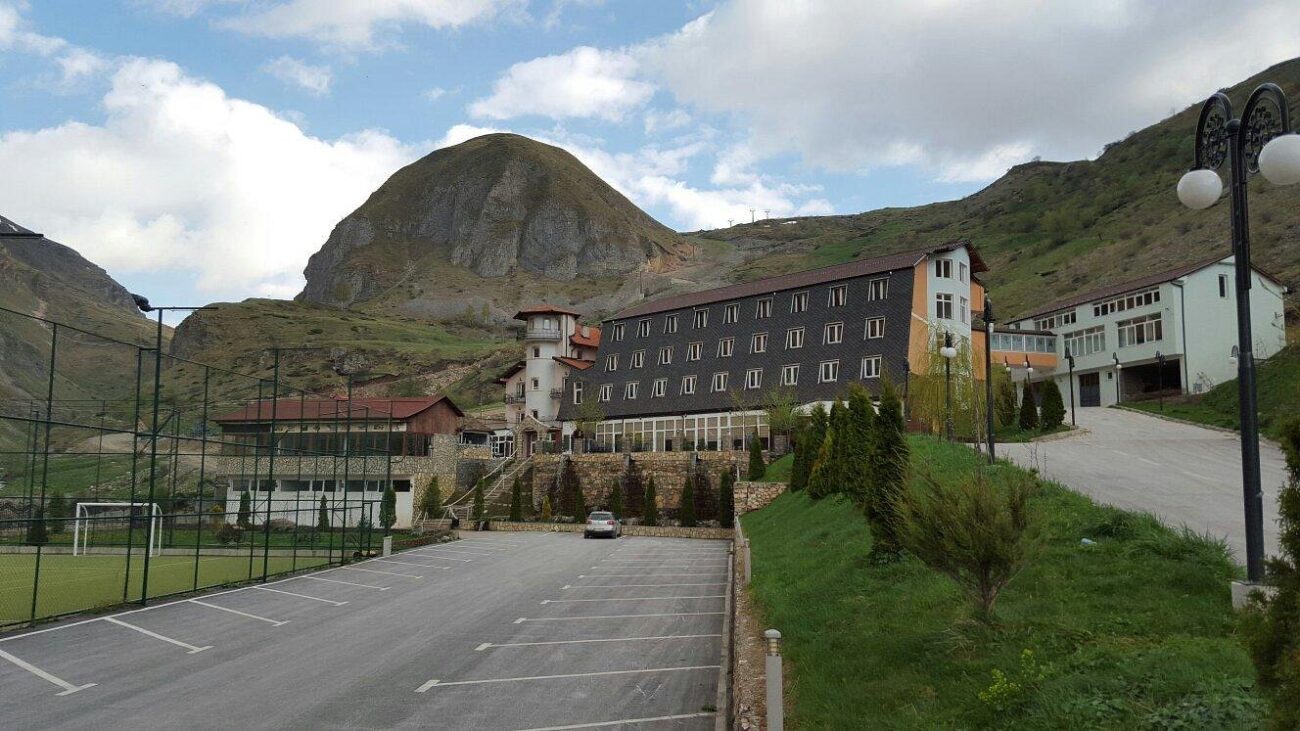 hotel arxhena Traveks